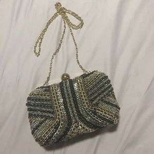 JESSICA MCCLINTOCK Box Clutch w/ removable chain!